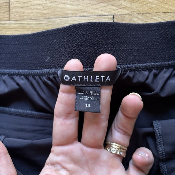 Athleta Cargo Pants Women 14 Vienna Hybrid Black Stretch Zip Pockets Performance - Picture 5 of 10